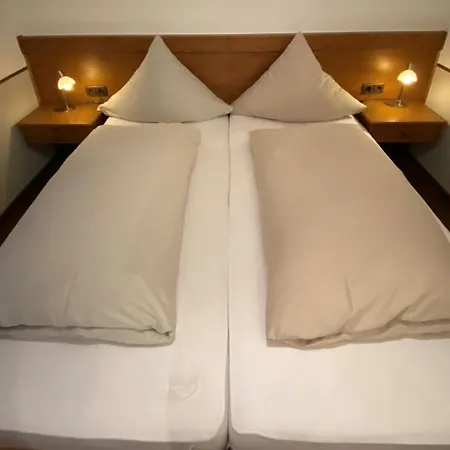 Landschaftsgasthaus Schanze 1 Guest house *